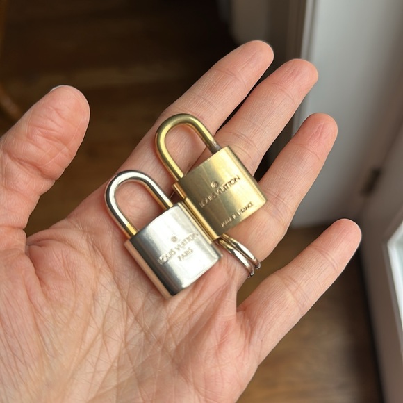 Louis Vuitton lock - Picture 2 of 3